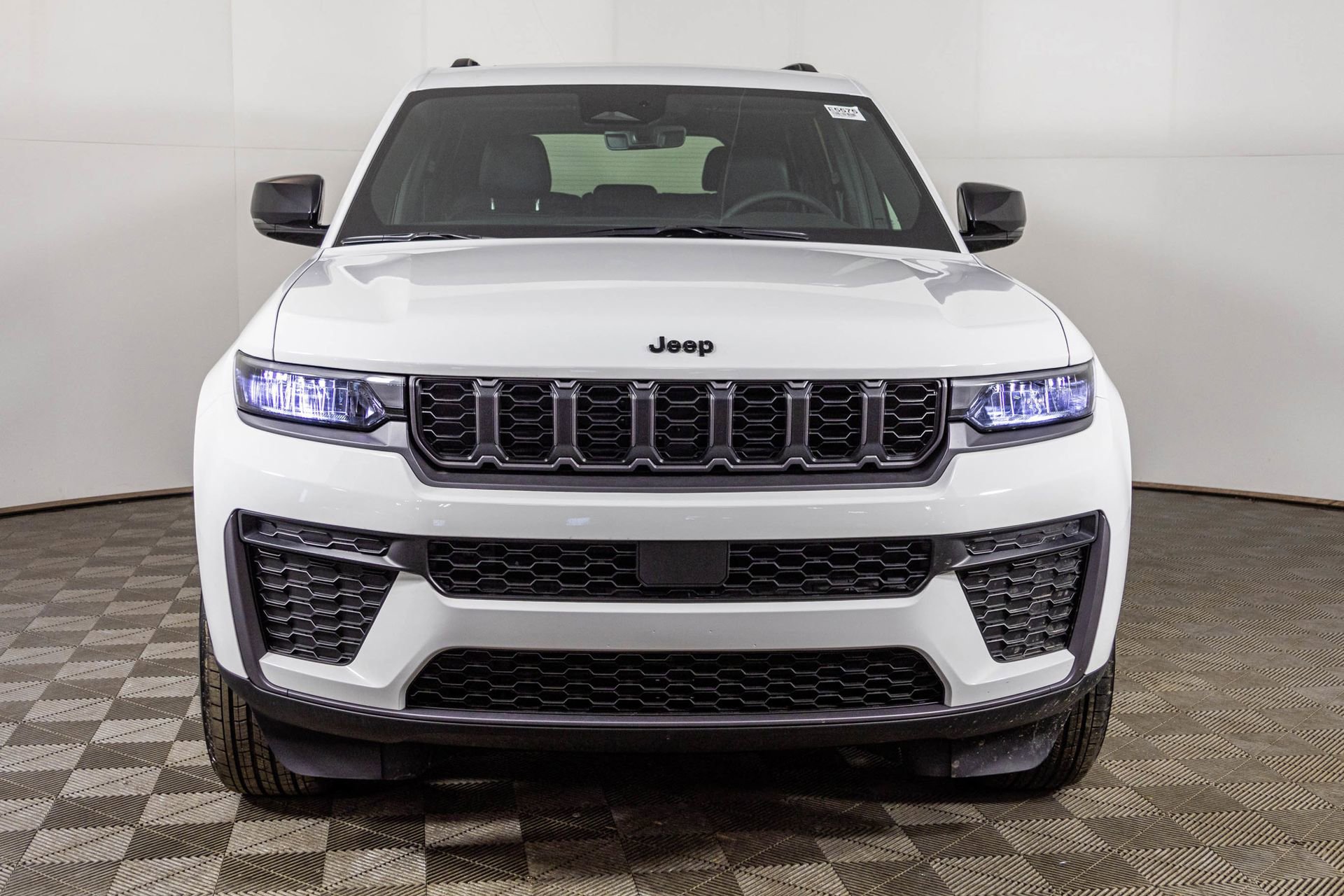 New 2026 Jeep Grand Cherokee Altitude image 12