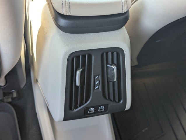 Used 2025 BMW X2 xDrive28i w/ Premium Package image 17