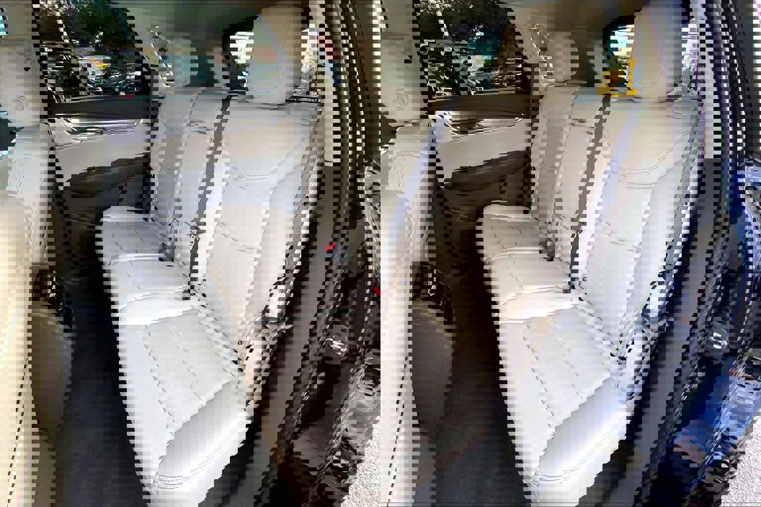 Used 2021 Cadillac XT5 Premium Luxury image 16