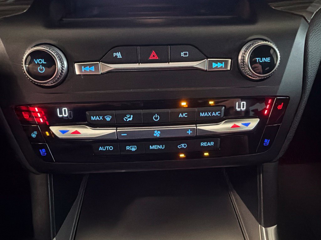 Certified 2020 Ford Explorer Limited w/ Hybrid Equipment Group 310A AWD/4WD image 37