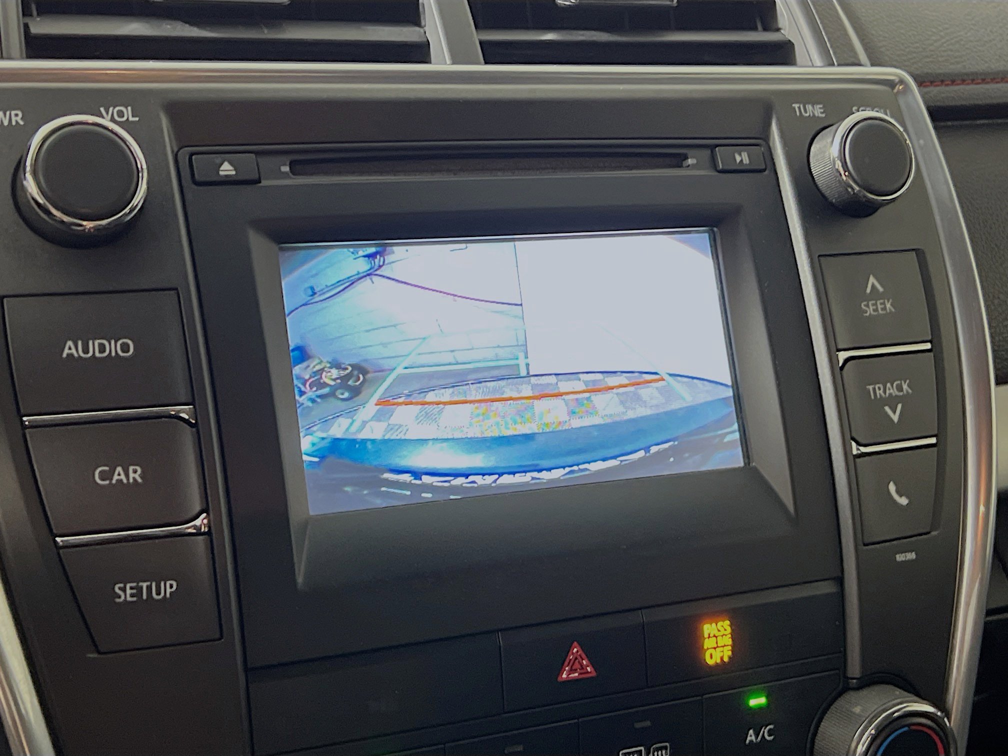 Used 2015 Toyota Camry SE FWD image 28