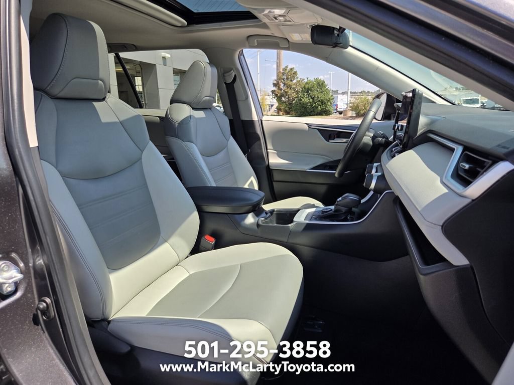 Used 2023 Toyota RAV4 XLE Premium AWD/4WD image 15