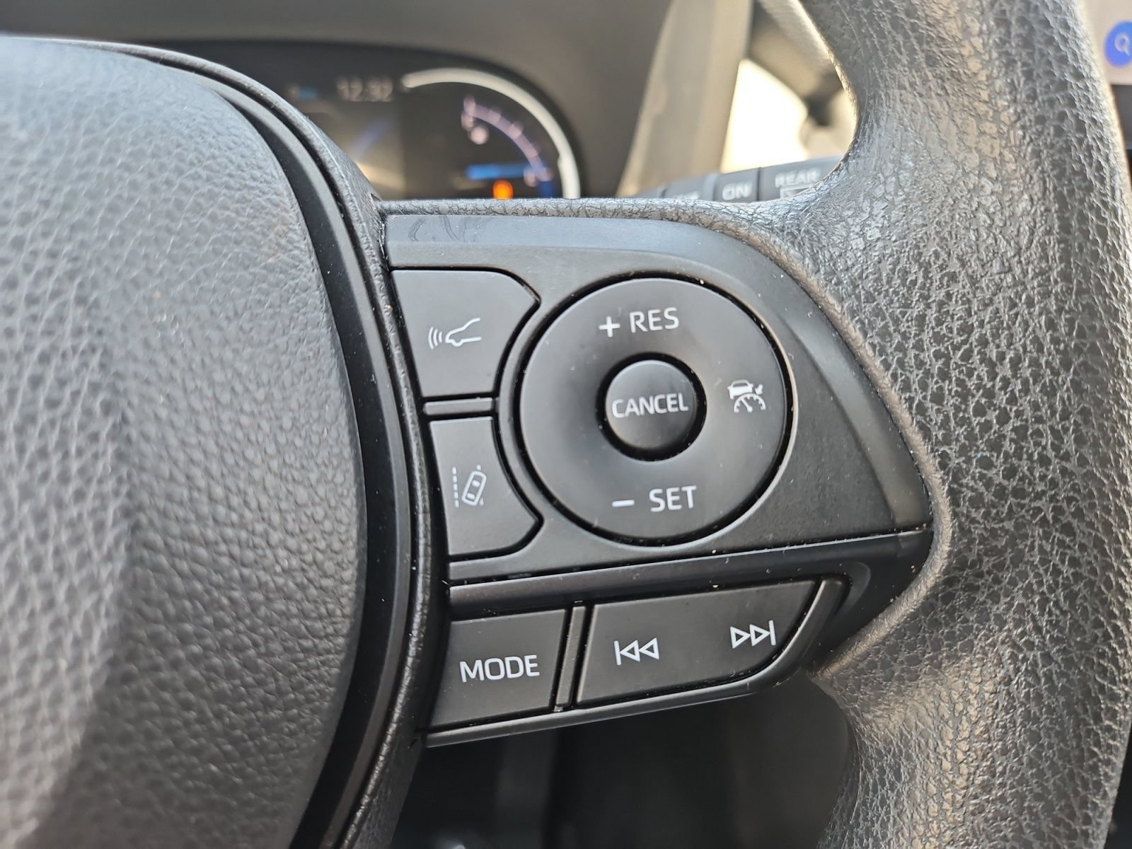 Used 2024 Toyota RAV4 XLE w/ Convenience Package AWD/4WD image 29