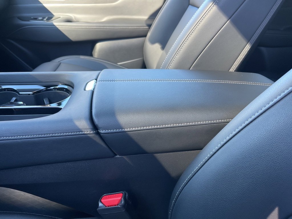 Used 2025 Nissan Murano SV image 15