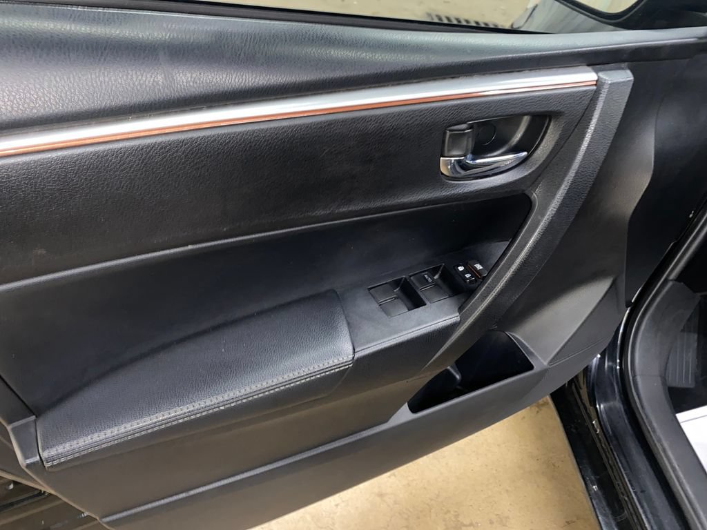 Used 2016 Toyota Corolla S FWD image 8