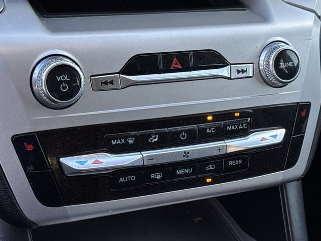 Used 2022 Ford Explorer XLT RWD image 25