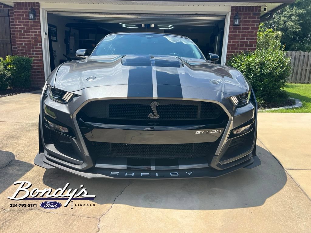 Used 2021 Ford Mustang Shelby GT500 w/ Technology Package RWD image 2