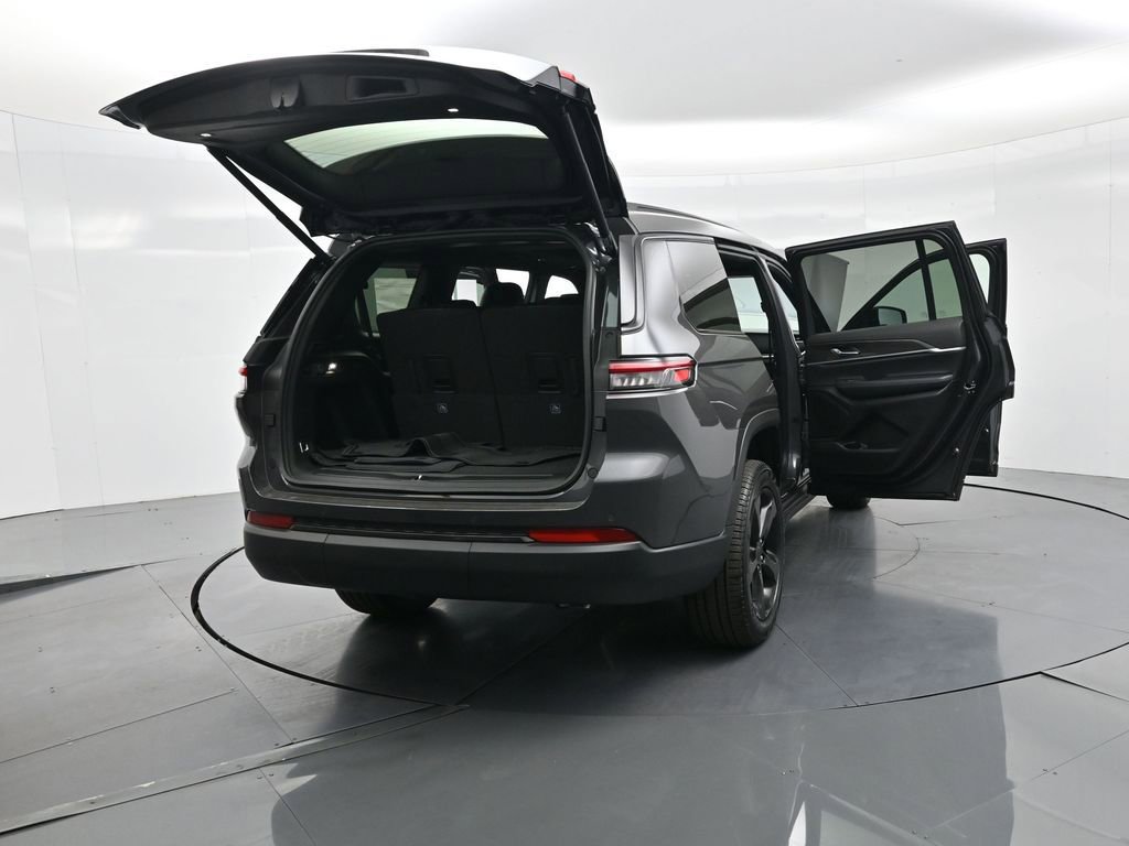 New 2025 Jeep Grand Cherokee L Limited w/ Black Appearance Package image 33