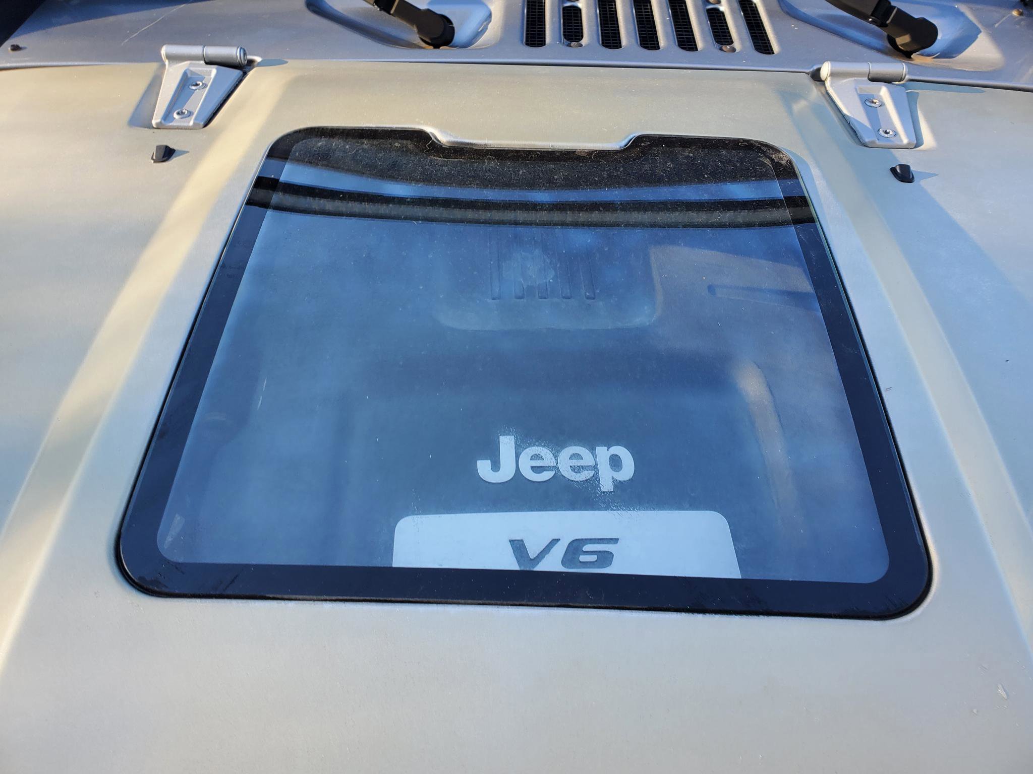 Used 2014 Jeep Wrangler Unlimited Sahara image 18