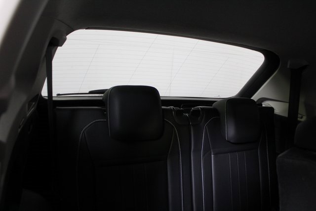 Used 2023 Volkswagen Tiguan SE image 11