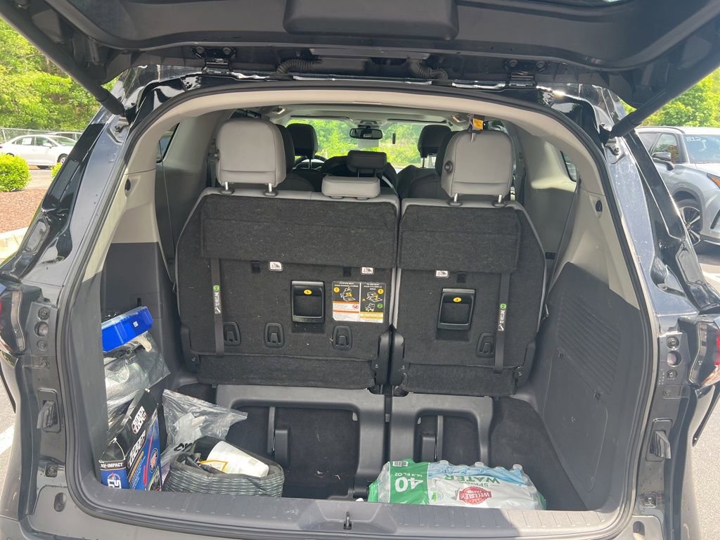 Used 2023 Toyota Sienna XLE FWD image 8