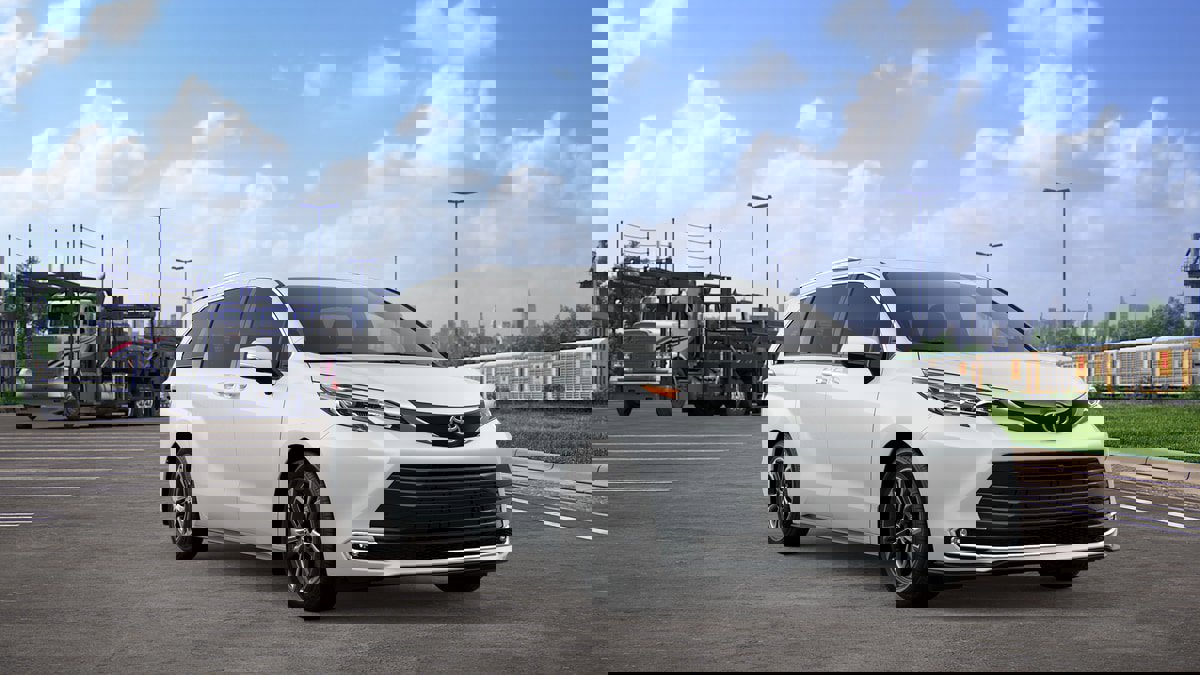 New 2026 Toyota Sienna Platinum AWD/4WD image 15