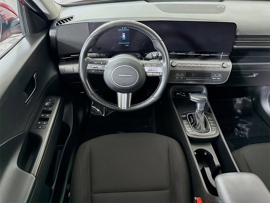 Certified 2025 Hyundai Kona SEL image 4