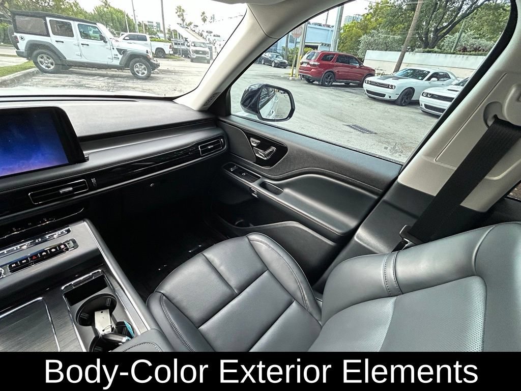 Used 2026 Lincoln Aviator 2WD w/ Jet Appearance Package image 11