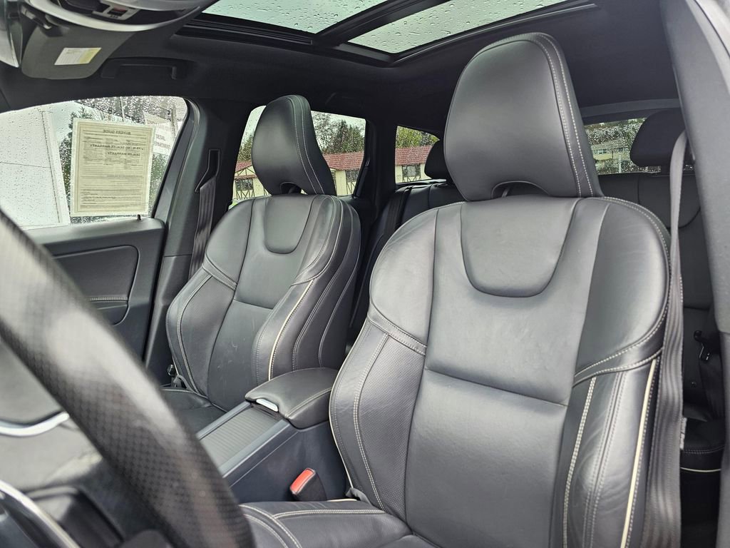 Used 2016 Volvo XC60 T6 R-Design Platinum w/ Climate Package image 20