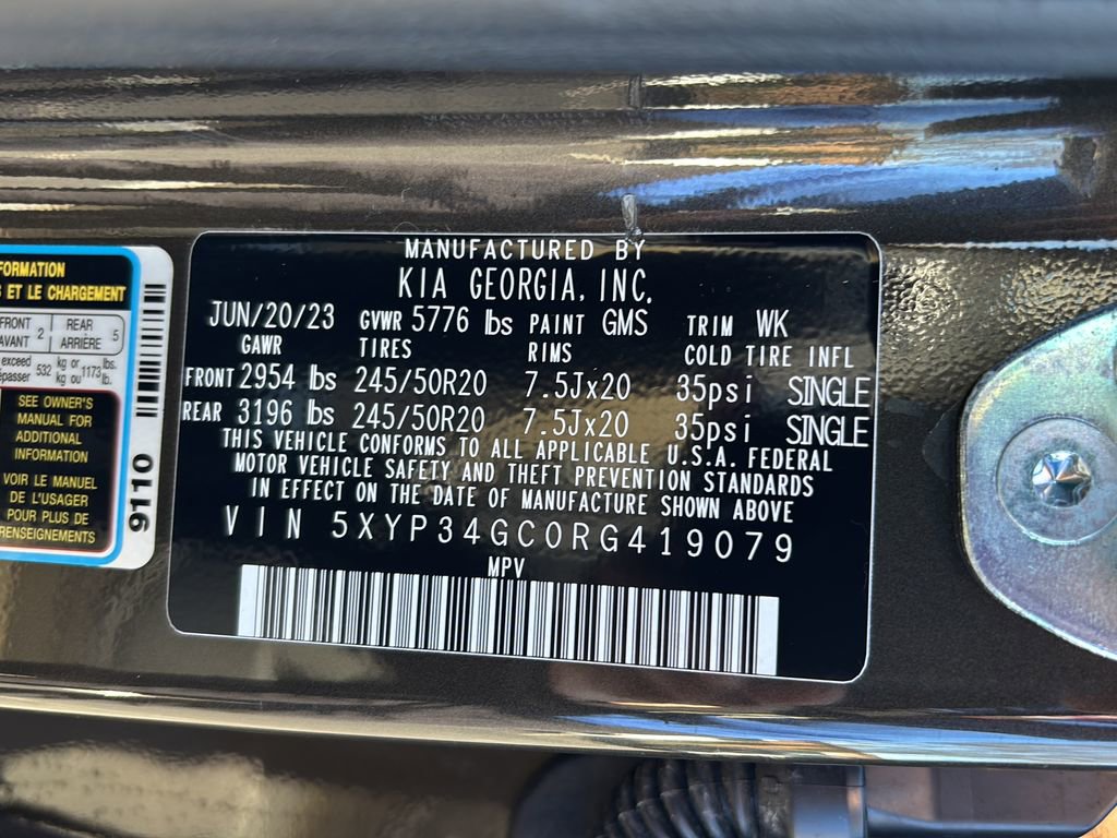 Used 2024 Kia Telluride EX w/ EX Captain's Chair Package image 45