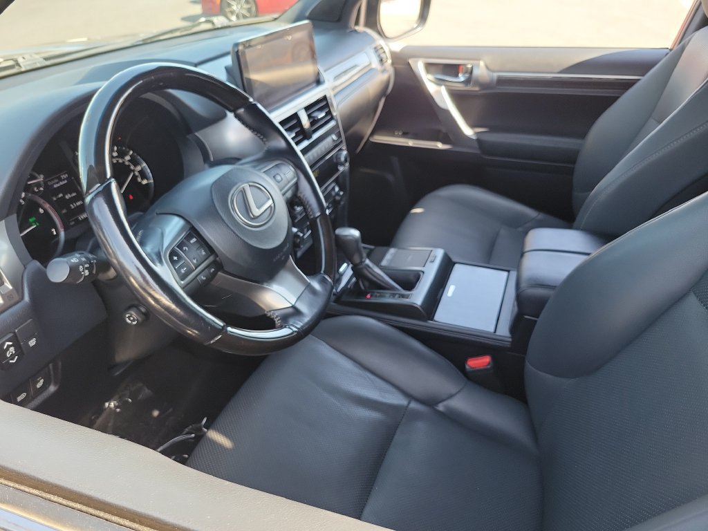 Used 2022 Lexus GX 460 Premium w/ Premium Package AWD/4WD image 3