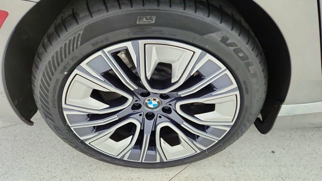 Used 2023 BMW i7 xDrive60 image 58