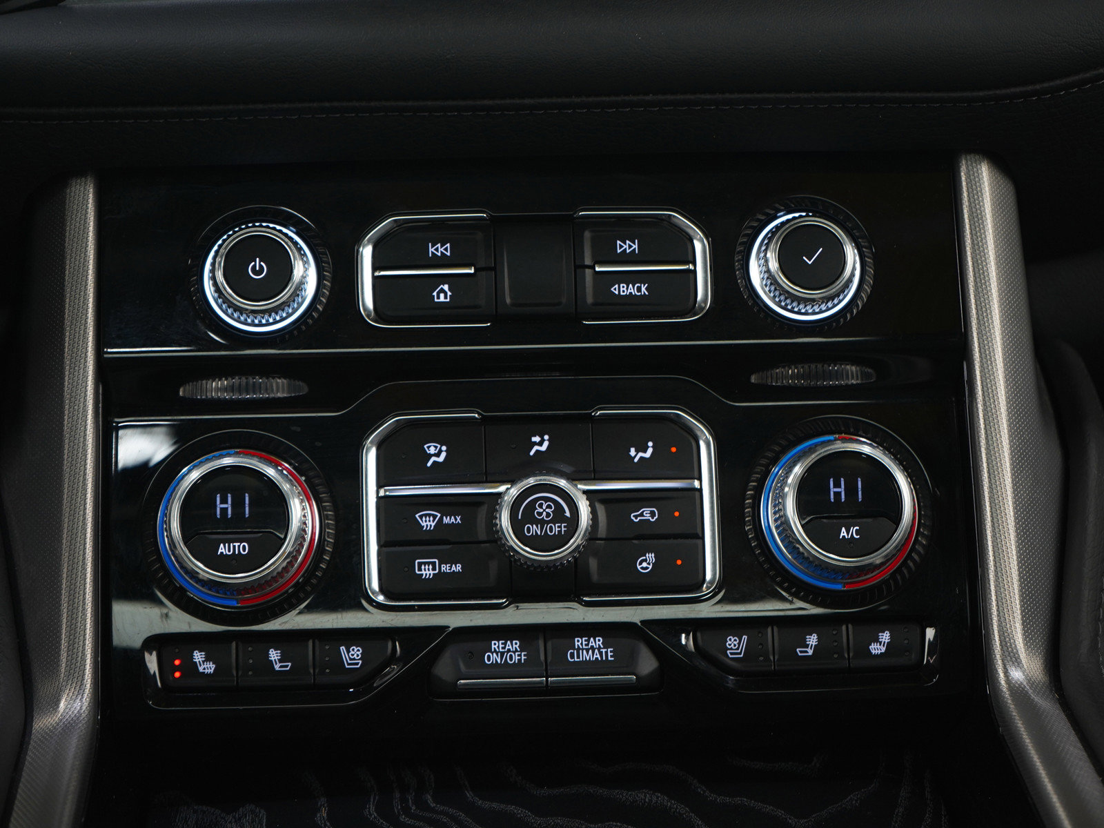 Used 2023 GMC Yukon Denali w/ Denali Reserve Package image 21