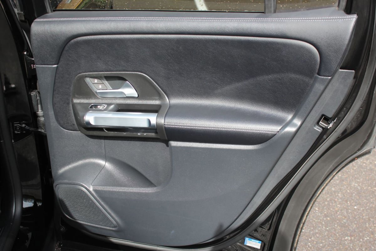 Used 2021 Mercedes-Benz GLB 250 4MATIC image 23