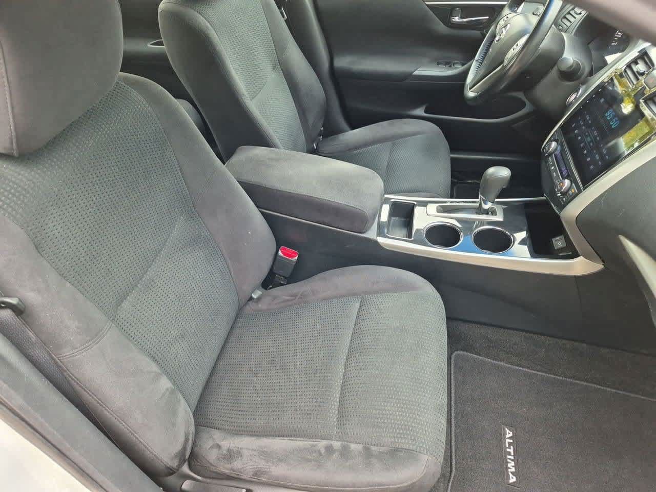 Used 2014 Nissan Altima 2.5 SV FWD image 21