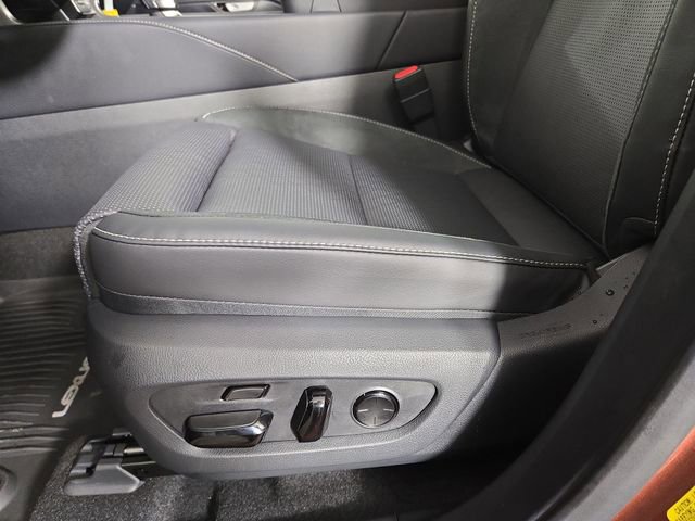 New 2026 Lexus RX 450h AWD image 30