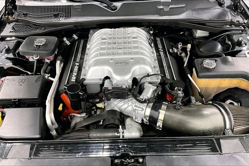 Used 2016 Dodge Challenger SRT Hellcat image 12