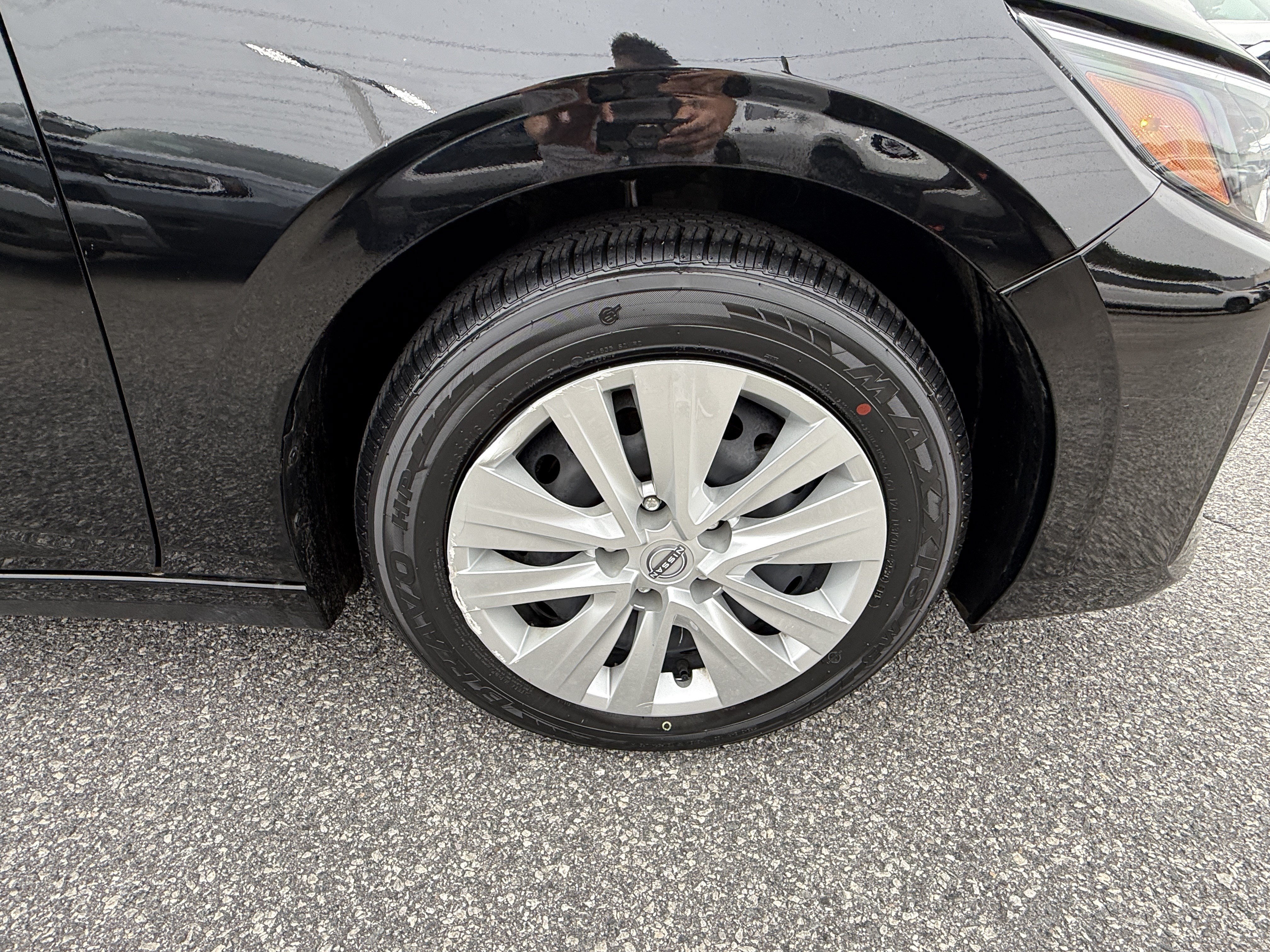 Used 2025 Nissan Sentra S FWD image 13