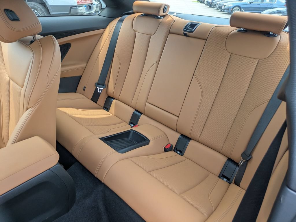 Used 2025 BMW 230i Coupe w/ Convenience Package RWD image 26