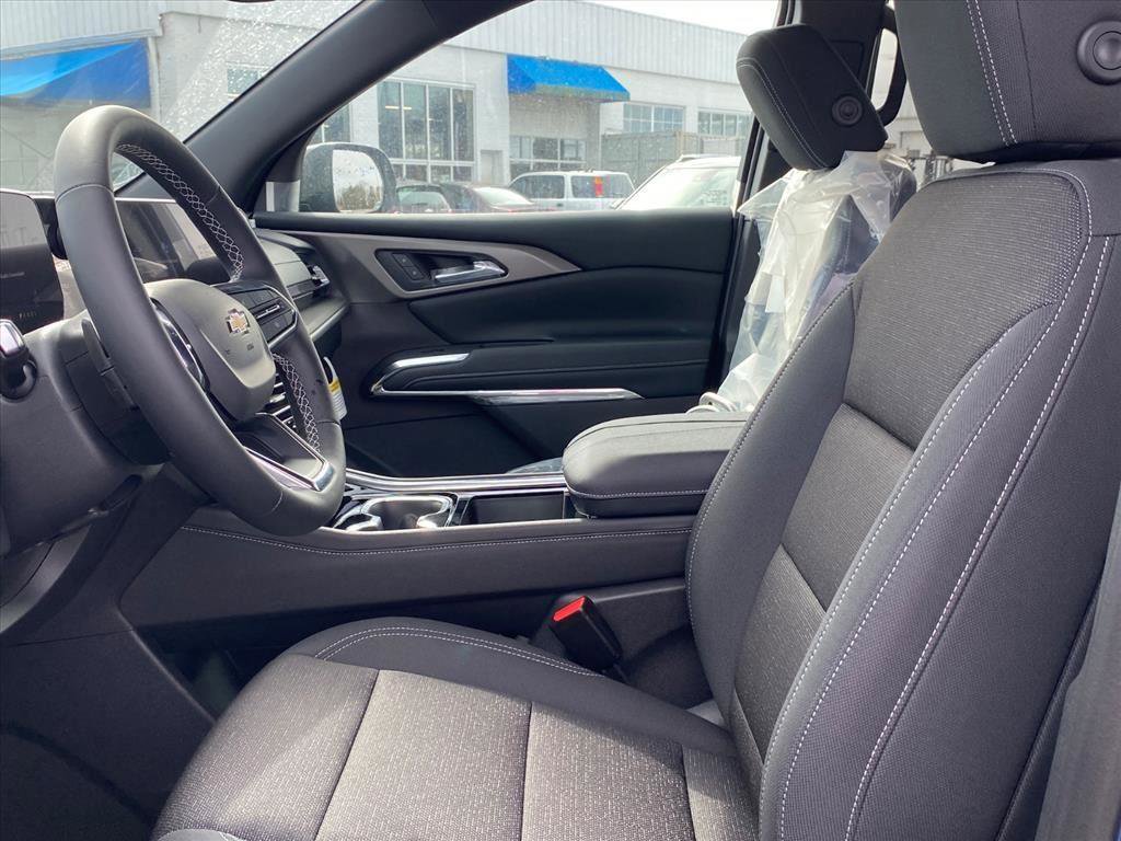 New 2026 Chevrolet Traverse LT w/ LPO, Floor Liner Package image 12
