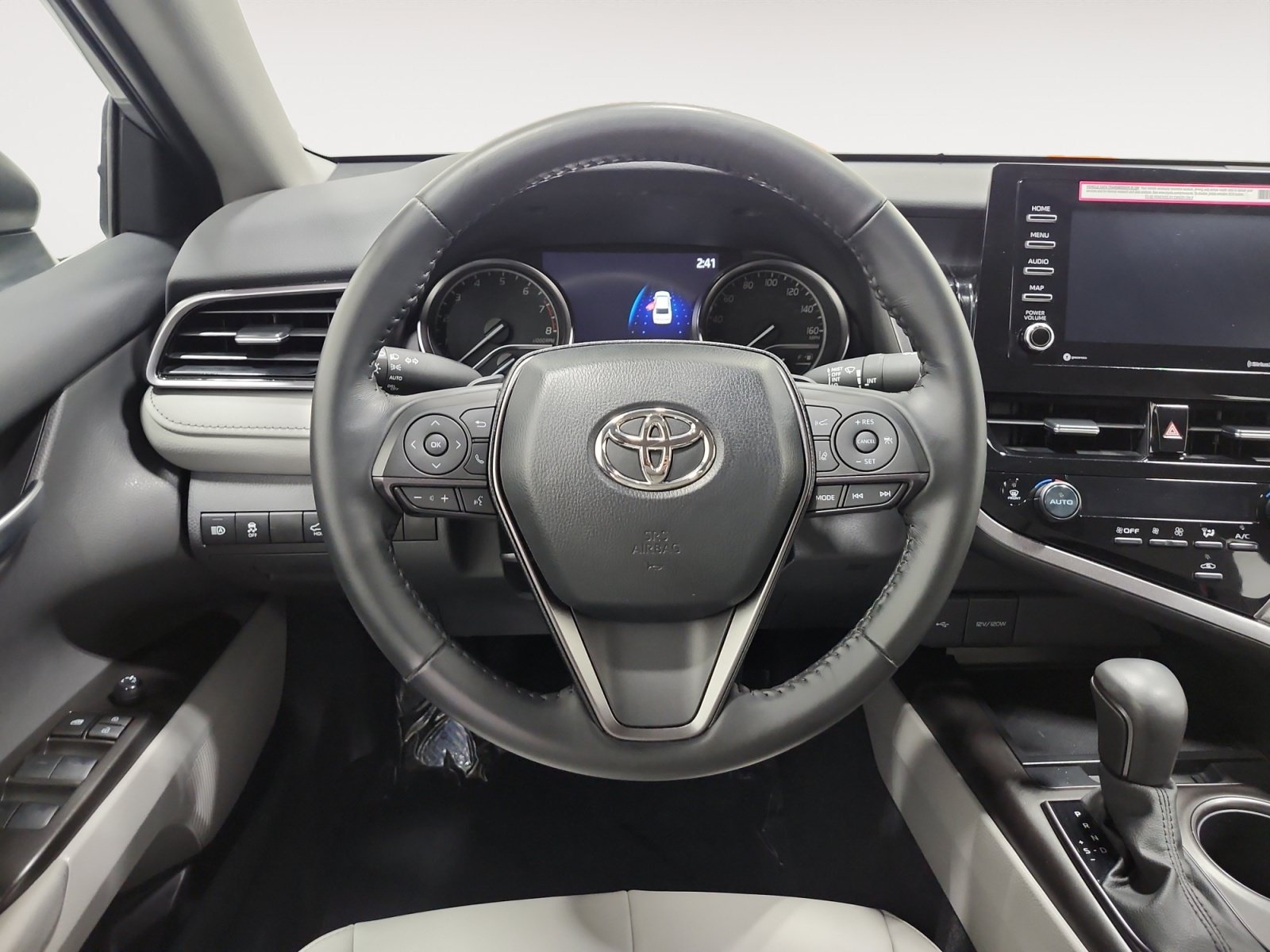 Used 2024 Toyota Camry SE AWD/4WD image 13