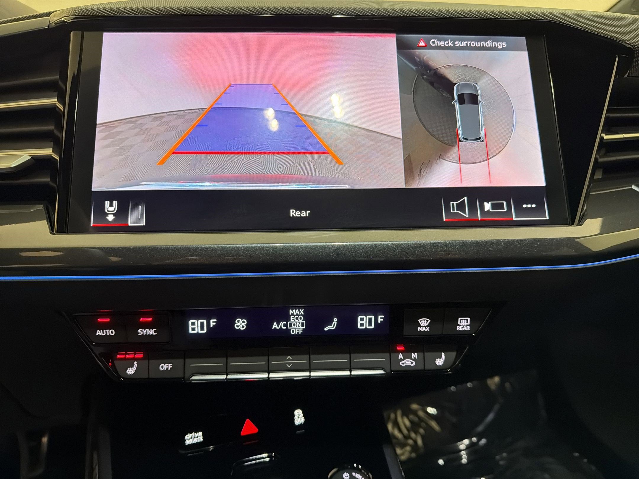 Used 2025 Audi Q4 e-tron Prestige w/ Sport Package image 23