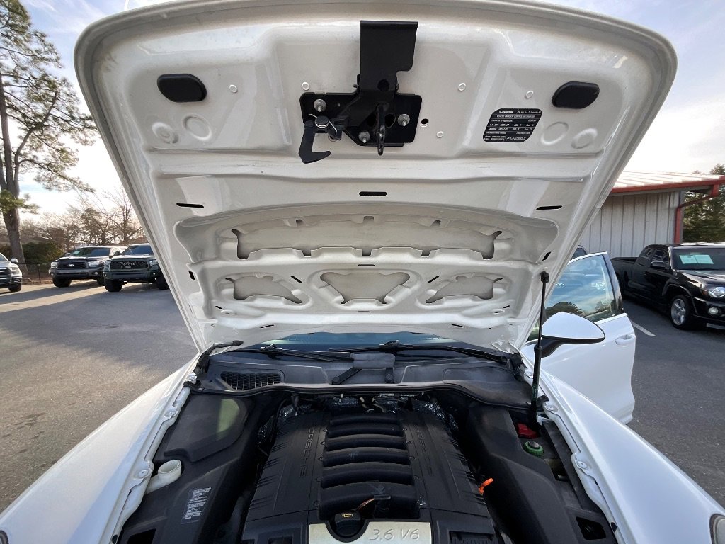 Used 2013 Porsche Cayenne 6-Speed Manual image 53