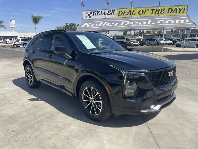 Used 2024 Cadillac XT4 Sport w/ Cold Weather Package FWD image 2