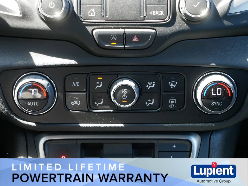 Used 2024 GMC Terrain SLT AWD/4WD image 21