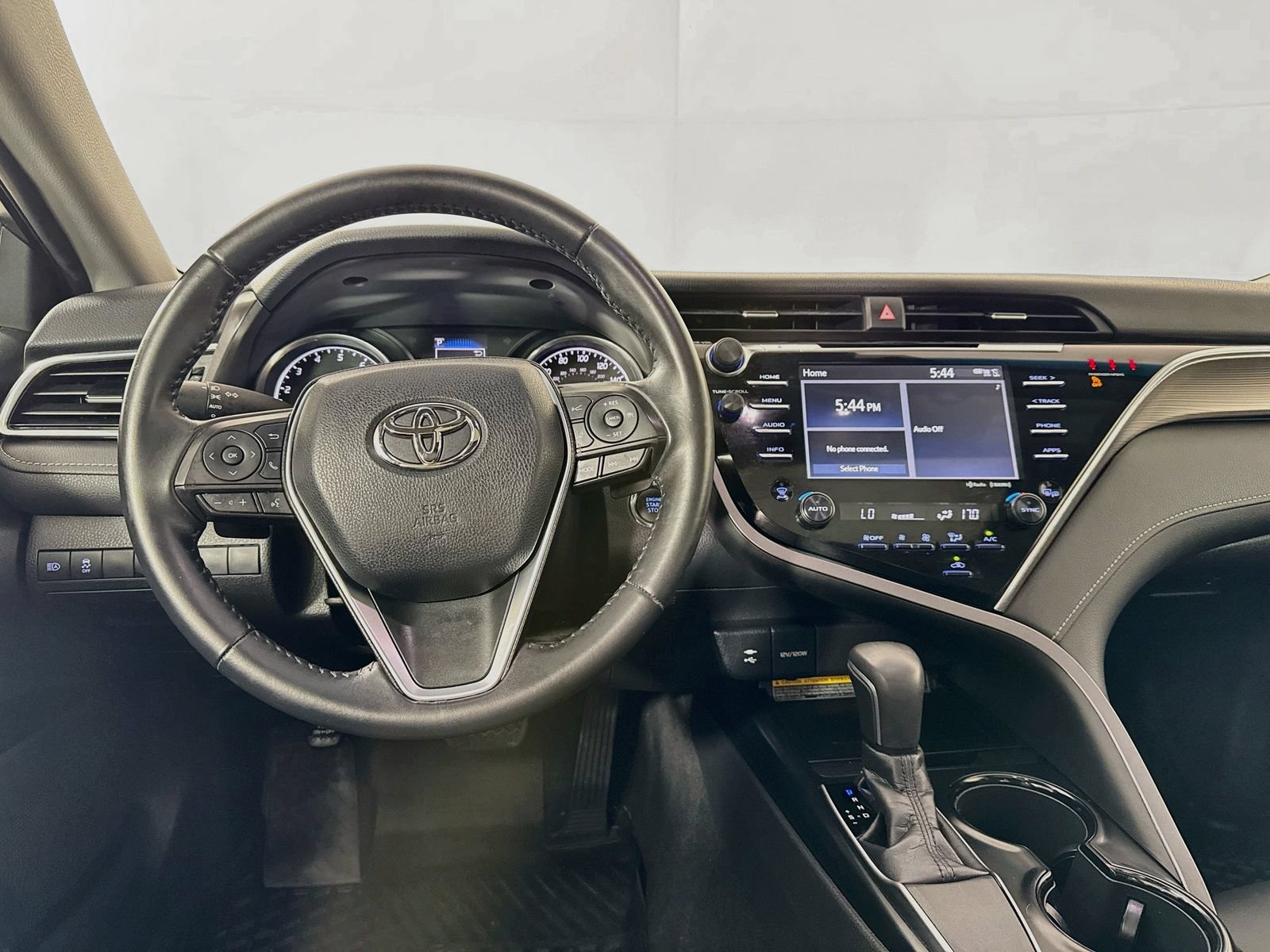Used 2018 Toyota Camry SE FWD image 22