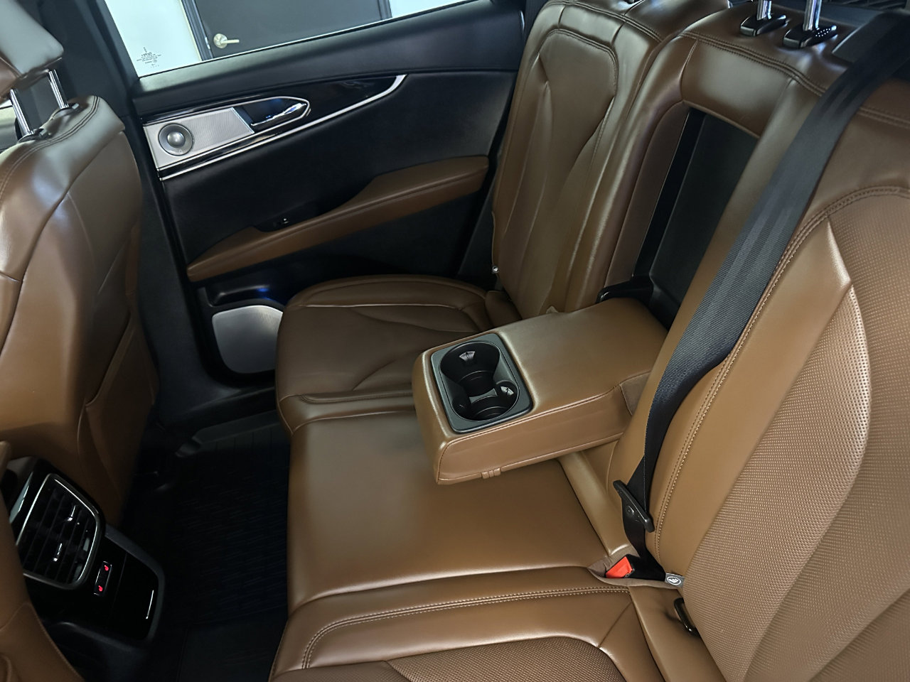 Used 2023 Lincoln Nautilus Reserve w/ Equipment Group 202A image 57