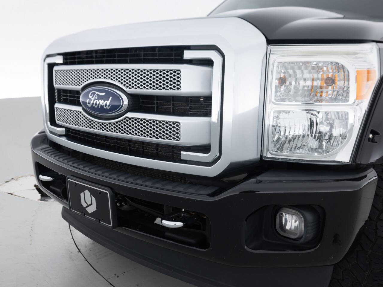 Used 2015 Ford F250 Platinum w/ FX4 Off-Road Package AWD/4WD image 16