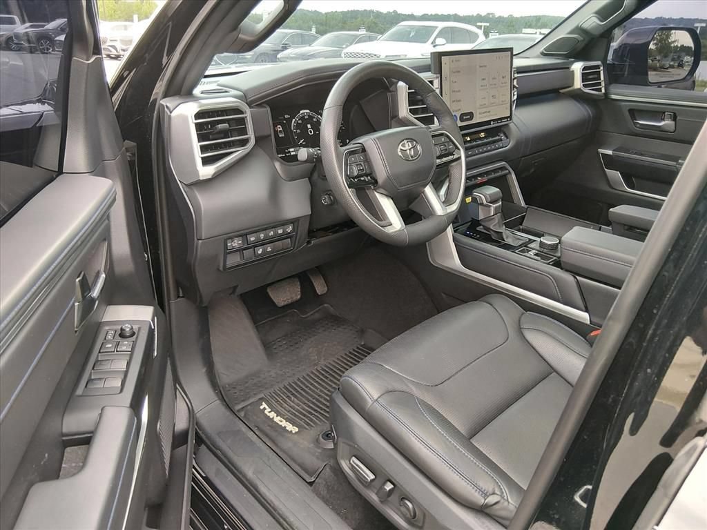 Used 2023 Toyota Tundra Platinum AWD/4WD image 9