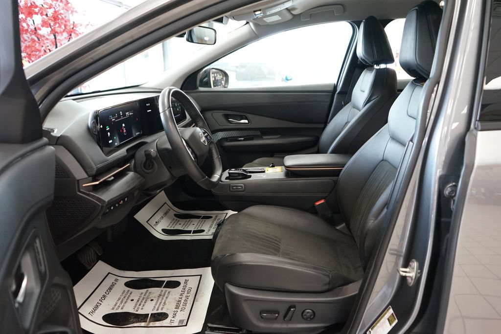 Used 2023 Nissan Ariya FWD image 29