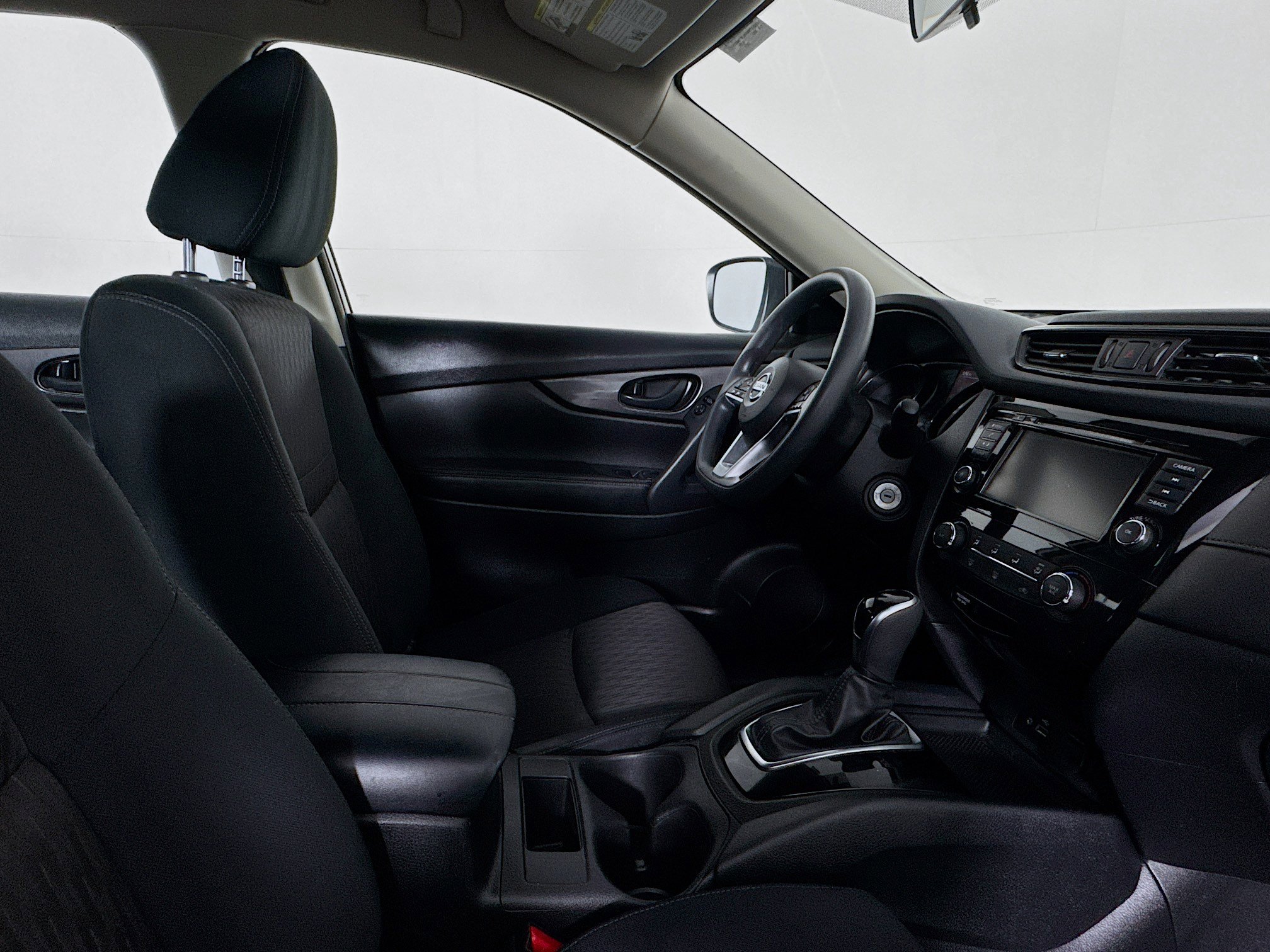 Used 2020 Nissan Rogue S AWD/4WD image 27