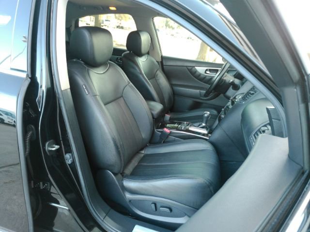 Used 2017 INFINITI QX70 AWD image 21