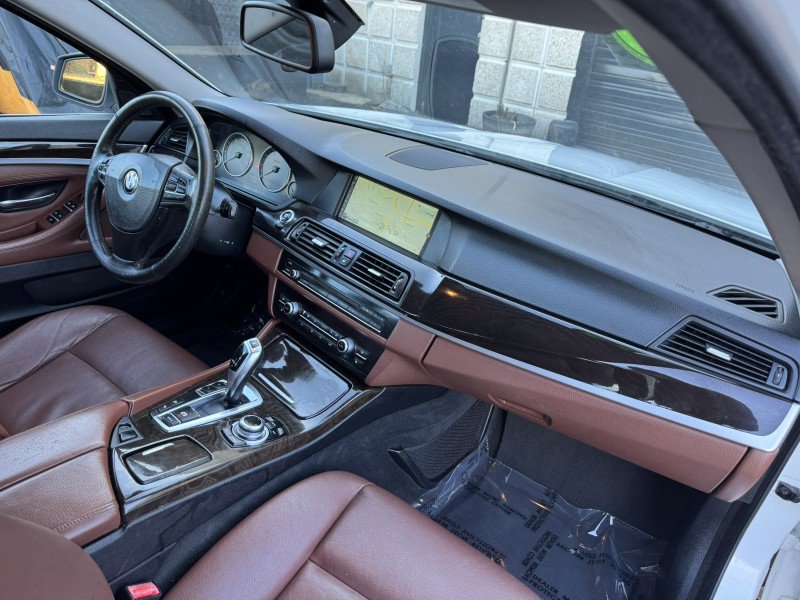 Used 2013 BMW 528i xDrive Sedan image 26