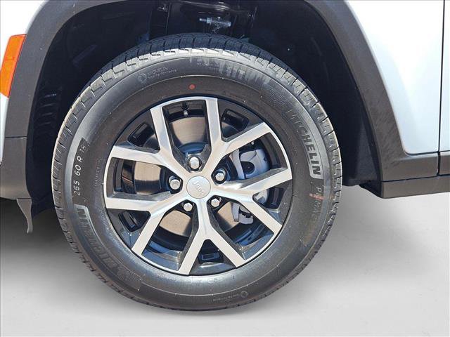 New 2025 Jeep Grand Cherokee L Limited w/ Luxury Tech Group II image 10