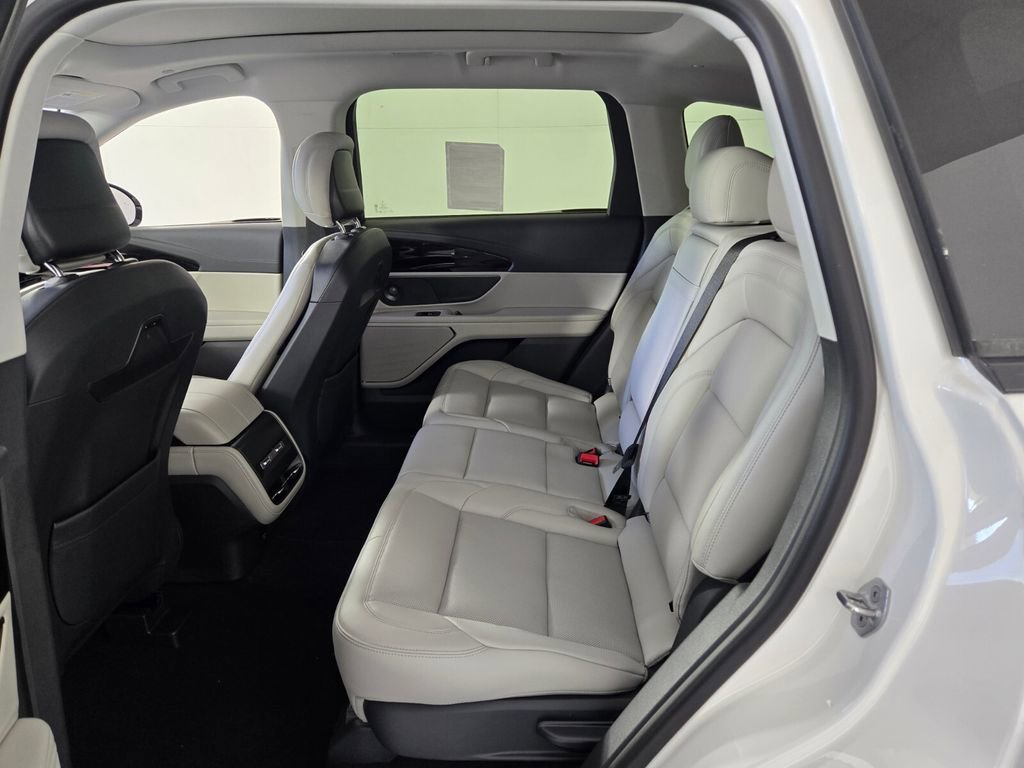 New 2026 Lincoln Nautilus Premier w/ Equipment Group 102A image 9