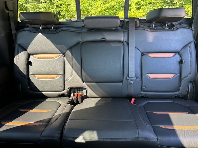 Used 2023 GMC Sierra 2500 AT4 w/ AT4 Preferred Package AWD/4WD image 37
