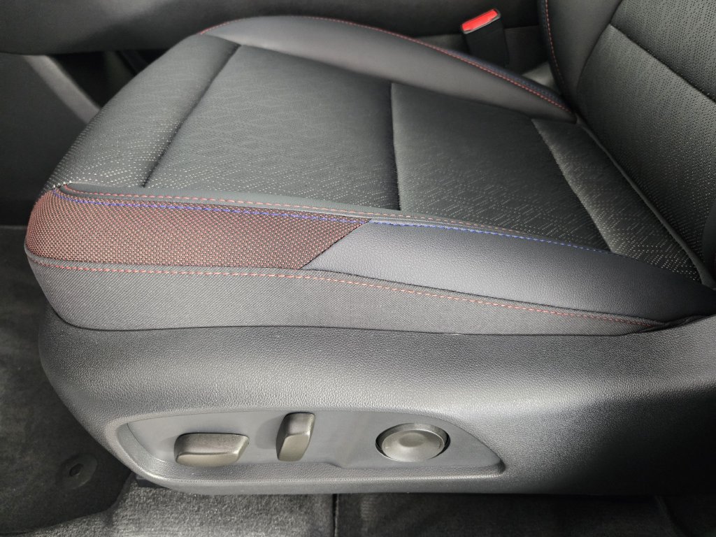 New 2026 Chevrolet Equinox RS FWD image 26