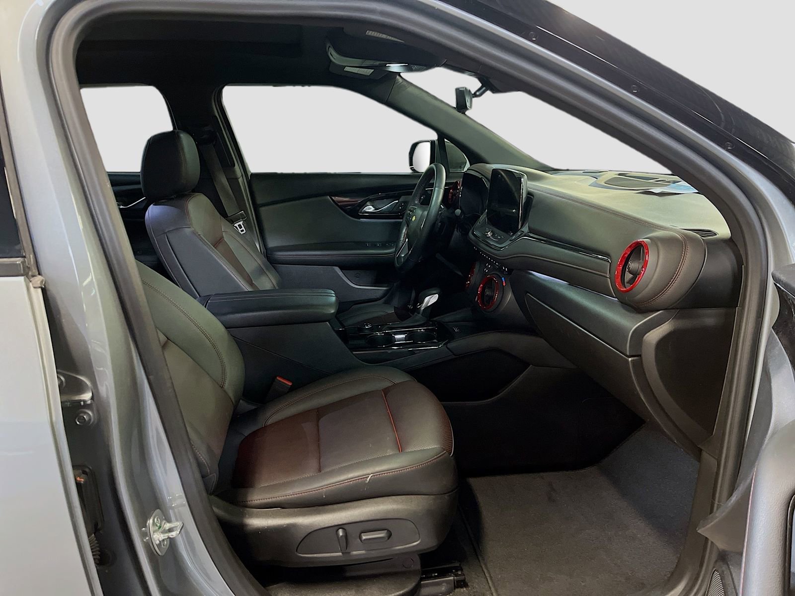 Used 2024 Chevrolet Blazer RS w/ Driver Confidence II Package image 30