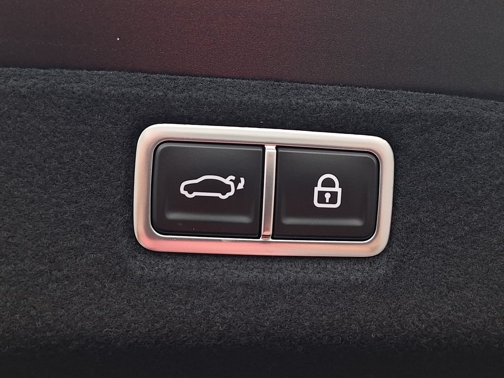 New 2025 Hyundai Sonata Limited FWD image 32