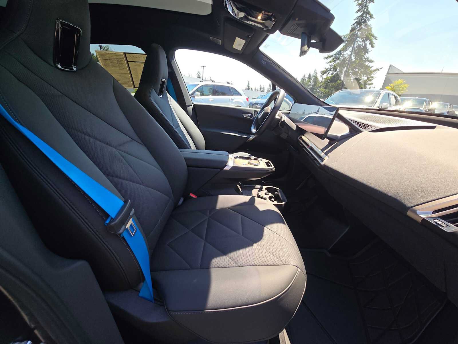 Used 2023 BMW iX M60 w/ Executive Package AWD/4WD image 11